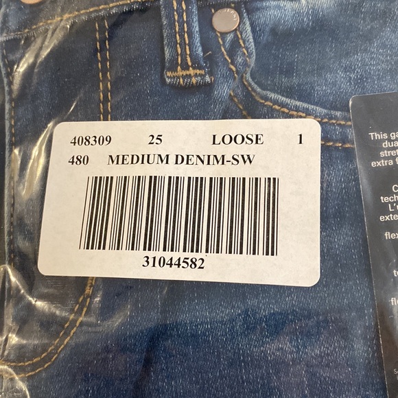 Woman's Reitmans 25p skinny the sculpting in medium denim - Picture 3 of 8